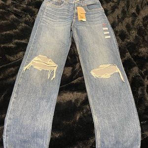 NWT Levi’s original straight cut blue jeans